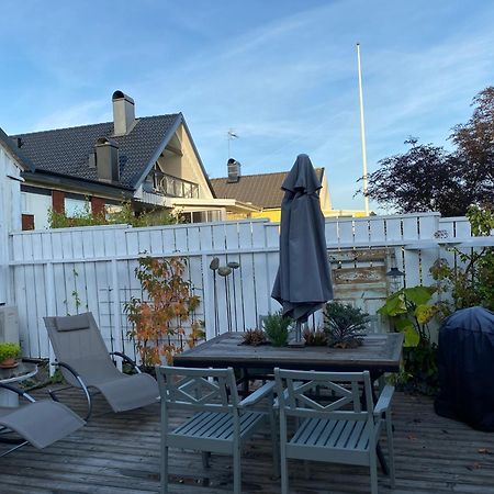 B&B Bland Ormbunkar Och Rosor ファルケンベリ エクステリア 写真